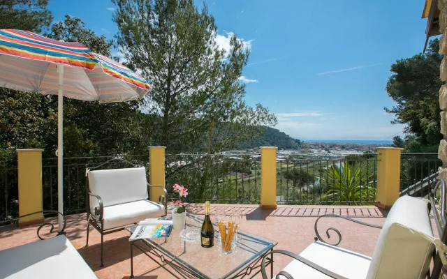 Villa Monte Enrico - Pool And Whirlpool