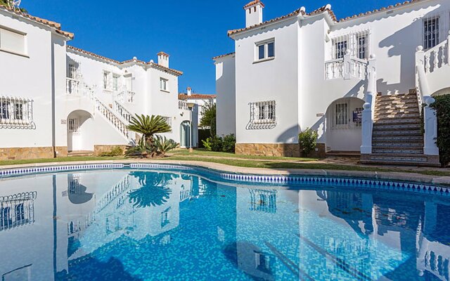 Club Sevilla I / Manzana I