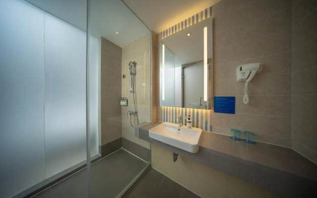 Holiday Inn Express Shanghai Pujiang by IHG