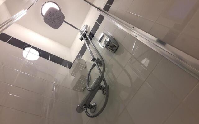 Romantic tiny house in Paris