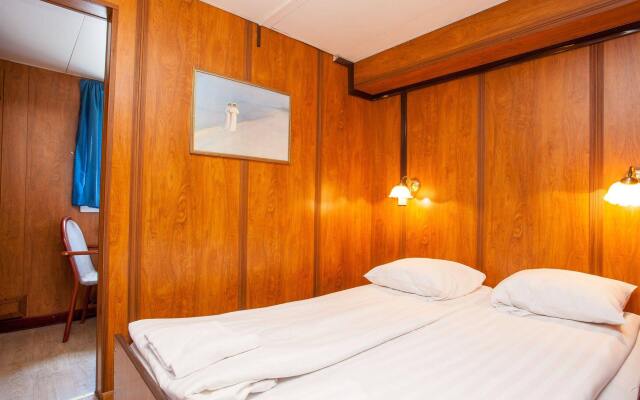 M/S Birger Jarl – Hotel & Hostel