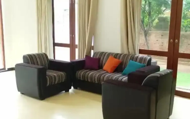Crush River Villa Hikkaduwa