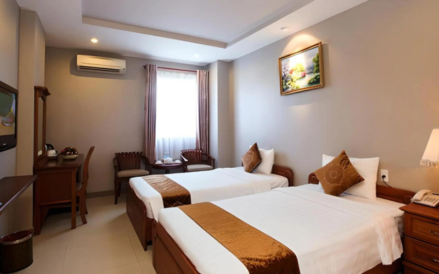 Premium White Lion Hotel