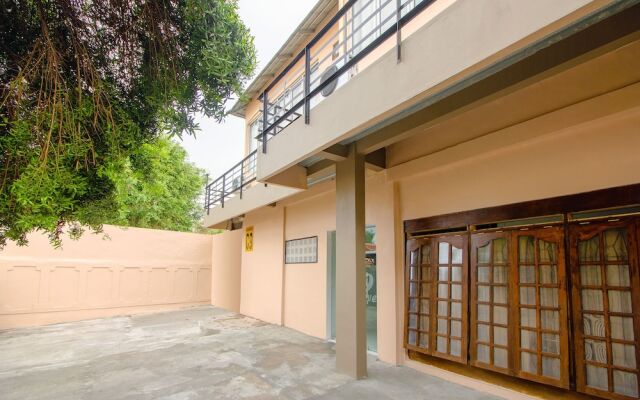 C9 Exclusive by OYO Rooms