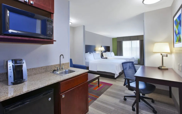 Holiday Inn Express & Suites Niles