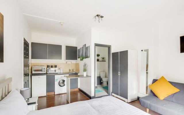 Studio Apartment  Central London