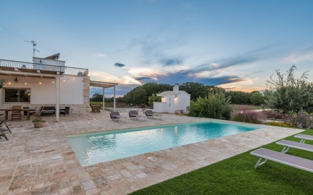 Villa Sara con Piscina by Wonderful Italy