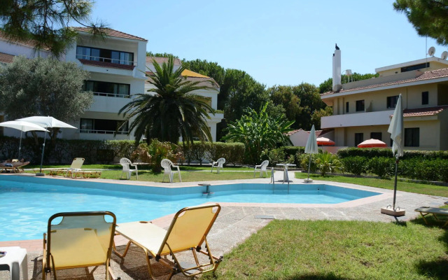 Niki Hotel Apartments
