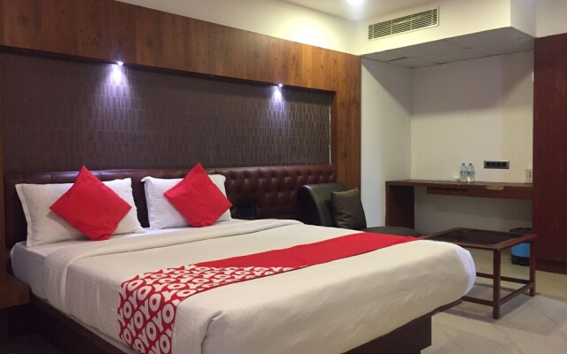 OYO 17102 Hotel Azure Park