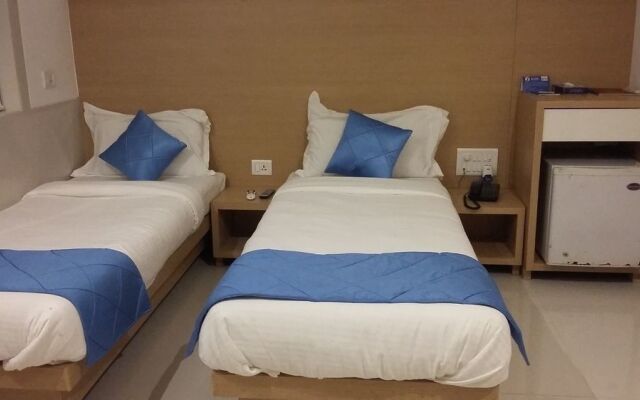 ZUZU Galaxy Annex Hotel