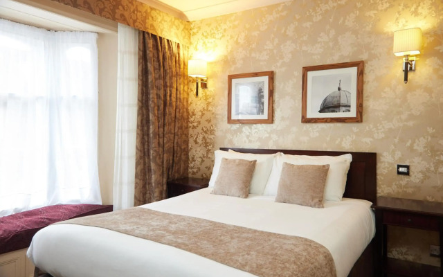 Bell Hotel & Inn by Greene King Inns