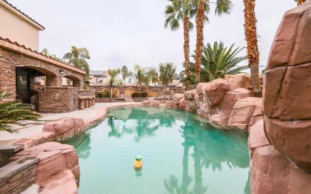 Luxury Estate 4bdrm Pool Spa Oasis Pets Welcome