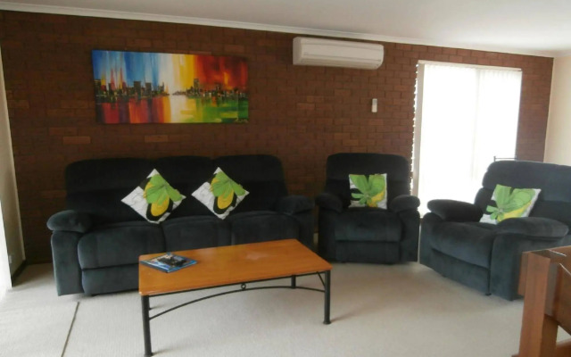 Anchorbell Holiday Apartments