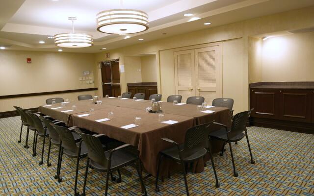 Crowne Plaza St. Louis Airport by IHG