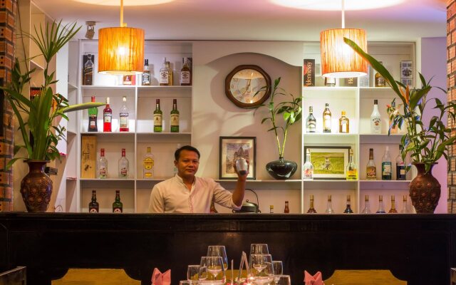 La Residence WatBo Hotel