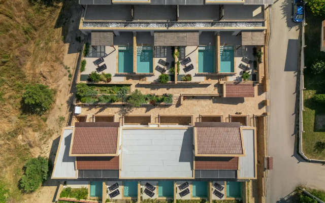 Pnoes Luxury Suites
