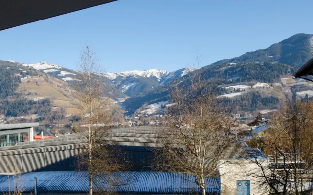 Superb Alpine Lodges Zell am See 6-8pax