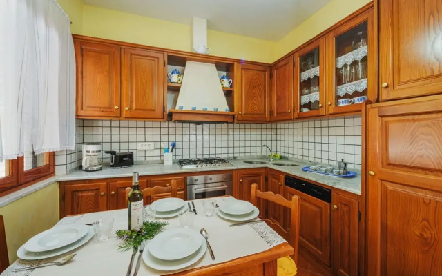 Bataba Villa A Roggio