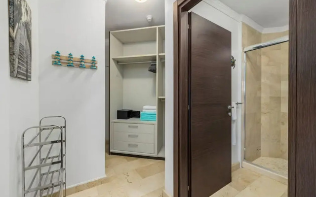 Fantastic 1BR Condo w Amazing Views Amenities