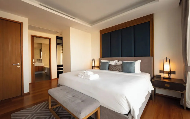 Beautiful Apt with a Pool