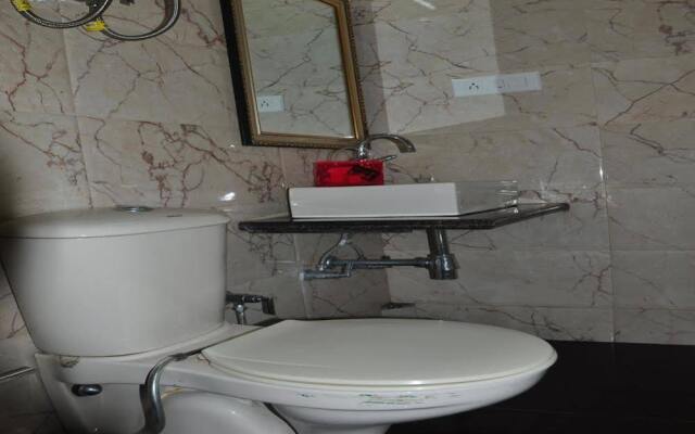 OYO Rooms Mall Road Shimla