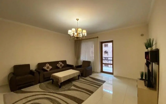 Northern Avenue 2 Bedroom Deluxe Apartment With Balcony HH666