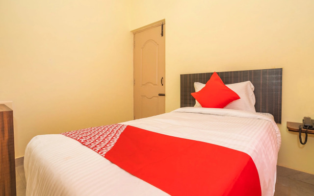 OYO 28067 Shree Comforts