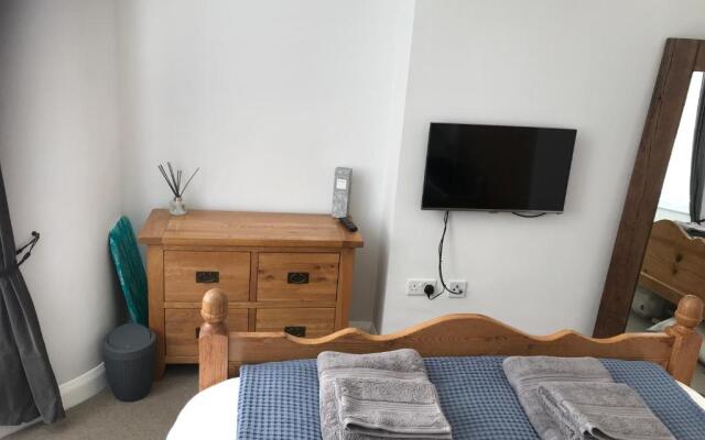 Wight view, flat 2 rosslyn house