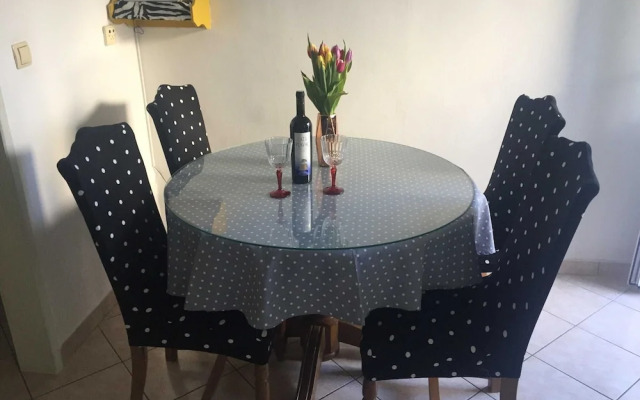 Apartments Roko - Economy One Bedroom Apartment With Shared Terrace