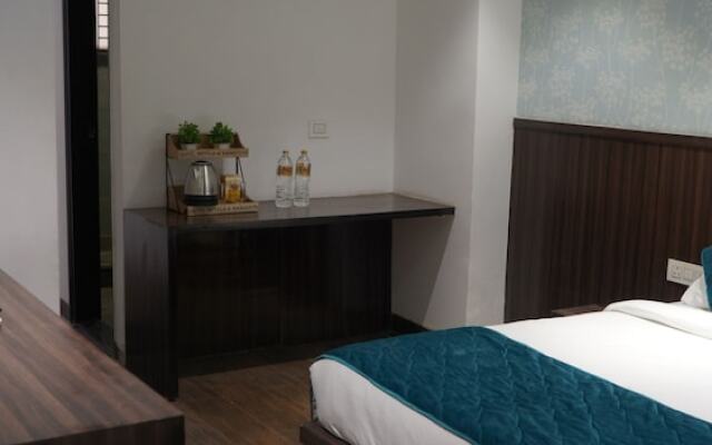 Qotel Hotel Rajouri Garden