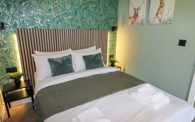 Valley Lodge 4 - North Wales Eco Lodges