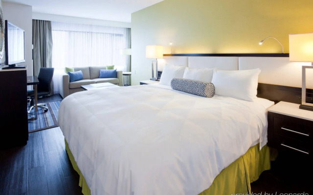 The Hollis Halifax a DoubleTree Suites by Hilton Hotel