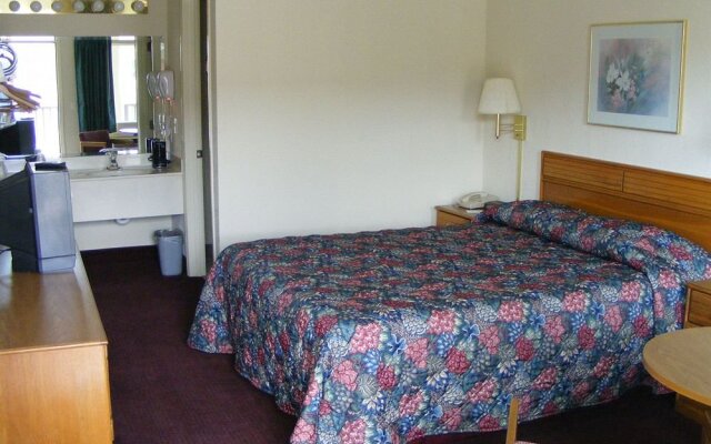 Travelodge by Wyndham Branson