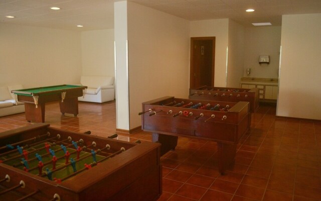 150m da praia com piscina aquecida e sauna