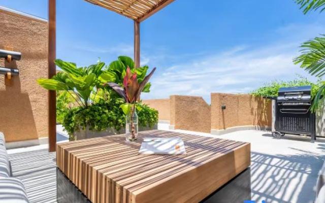 Berawa Week 1 villa - Serene Hideaway with Private Pool, Canggu – Outside – Tibubeneng