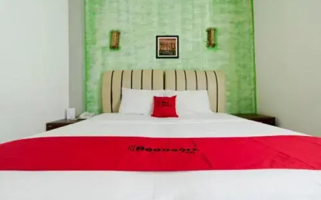 Belva Hotel by RedDoorz