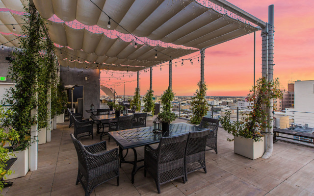 Oneluxstay At HWH LA Downtown