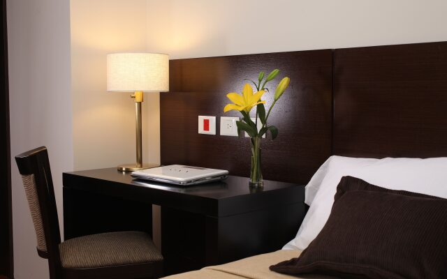 Europlaza Hotel & Suites