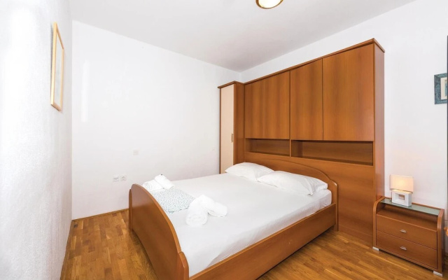 Beautiful Home in Razanj With Jacuzzi, Wifi and 4 Bedrooms