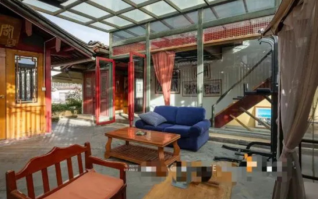 Yixing Thatched Cottage Inn (Lijiang Old Town Dashuiche Branch)