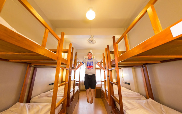 Pak-Up Hostel