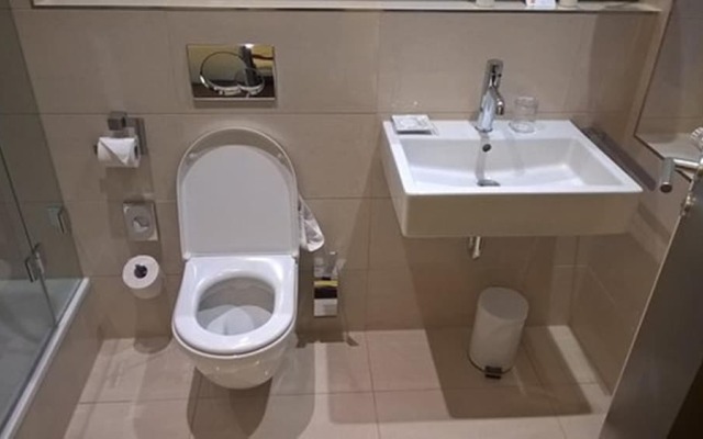 Hotel Aerocity Golden