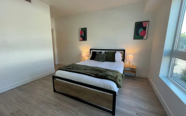 Stylish Westwood Apartment