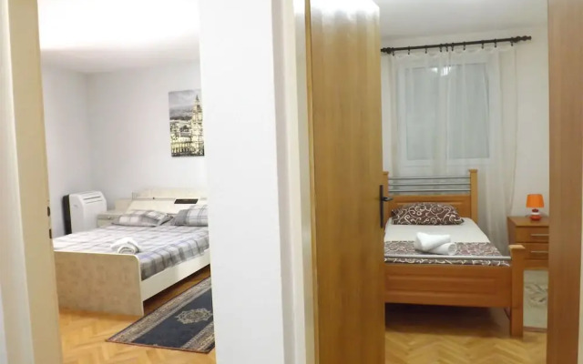 Three Bedroom Apartment With Garden