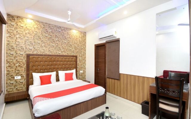 Collection O Hotel Platinum Inn And Suites