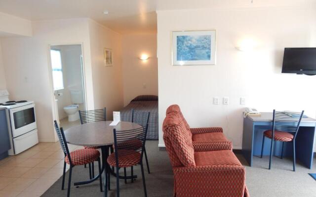 Avenue Heights Motel