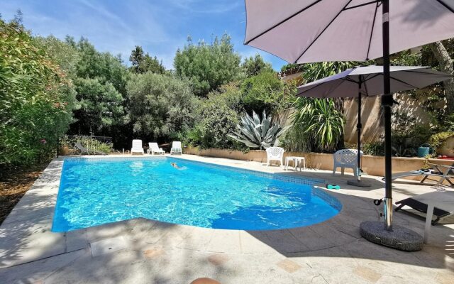 Villa With 4 Bedrooms in La Croix-valmer, With Private Pool, Enclosed