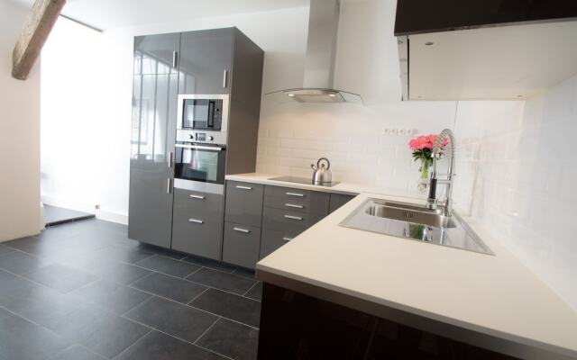 Luxury Apartment in Paris - République