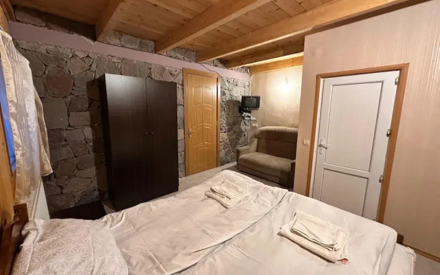 Family Hotel Parnas 2250