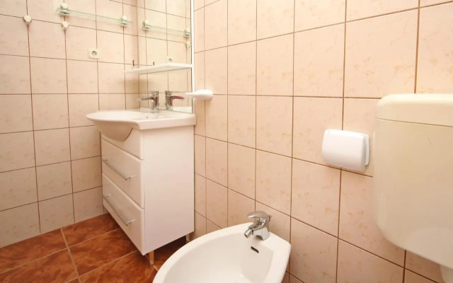 Apartments and Rooms Vesna Novalja